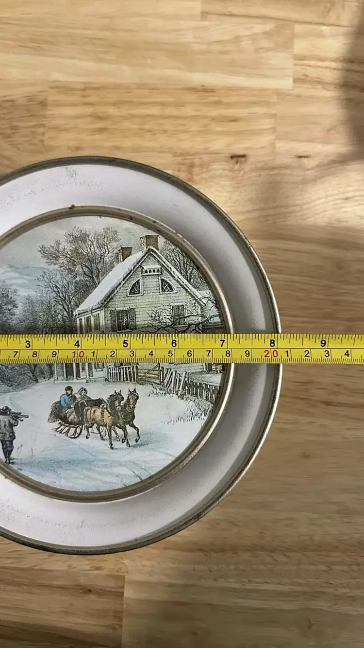 Vintage Currier And Ives The American Homestead-Winter 1968 Tin Horses & Sleigh